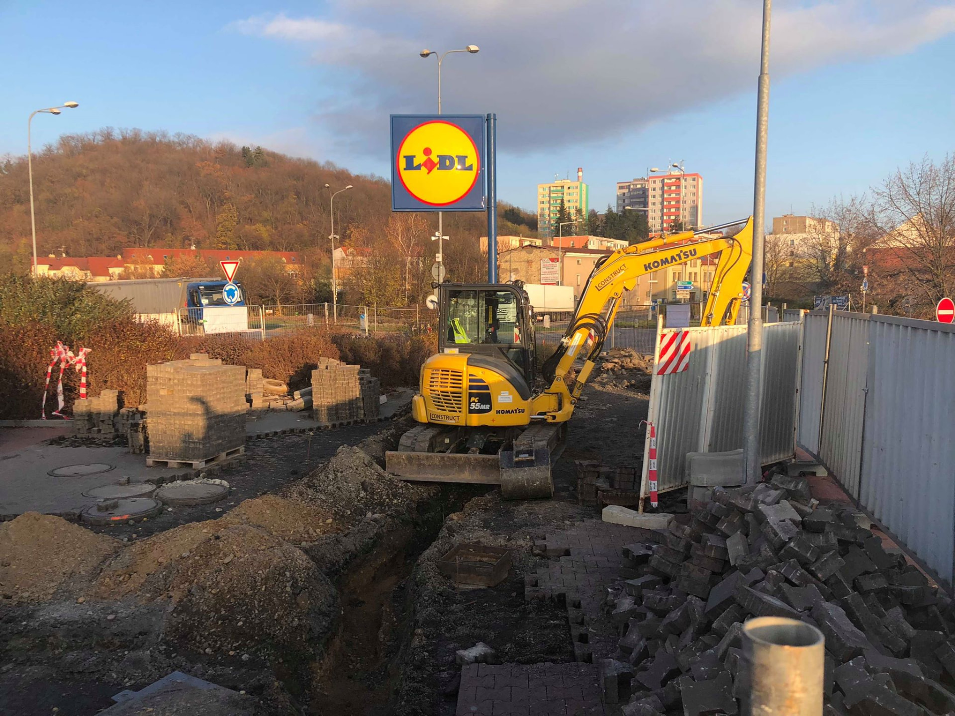 Výstavba infrastruktury u prodejny Lidl